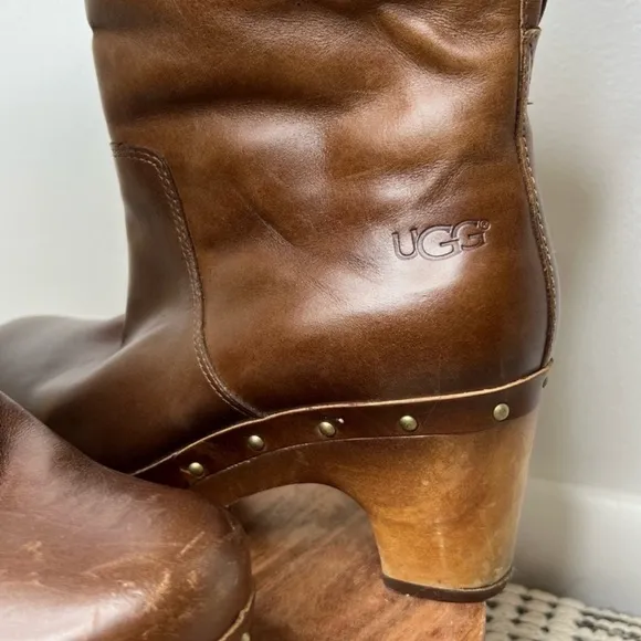 Ugg Australia Lynnea Fold Over Brown Leather Shearling Clog Boot Women’s Size 5