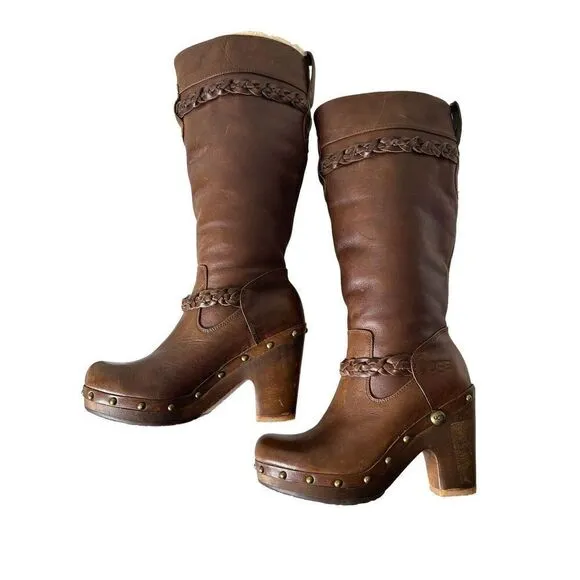 UGG Australia Savana Brown Shearling Lined Leather Studded Boots SN 3209 Sz 7