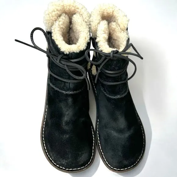 UGG Australia Size 7 Caspia Boots Leather Shearling Suede Sheepskin Black 3335