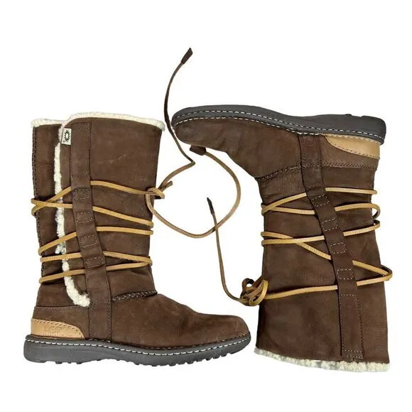 Ugg Australia S/N 1634 Leather and Sheepskin Lace Up Boots