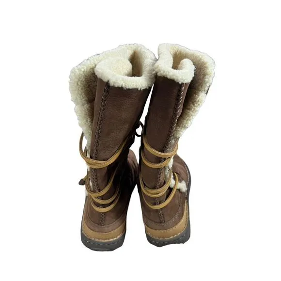 Ugg Australia S/N 1634 Leather and Sheepskin Lace Up Boots