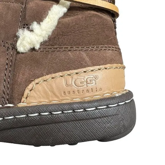 Ugg Australia S/N 1634 Leather and Sheepskin Lace Up Boots