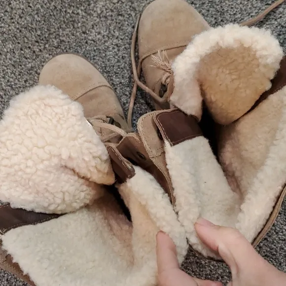 Ugg Australia Women Gradin  Ankle Suede Lace-up Sheepskin Boots shoes sz 6