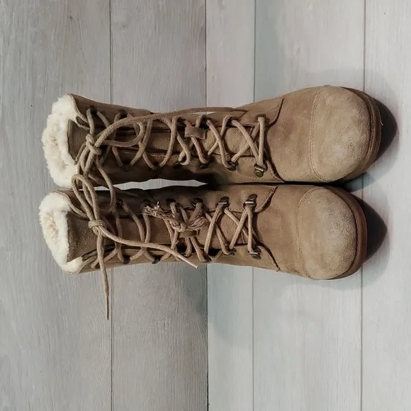 Ugg Australia Women Gradin  Ankle Suede Lace-up Sheepskin Boots shoes sz 6