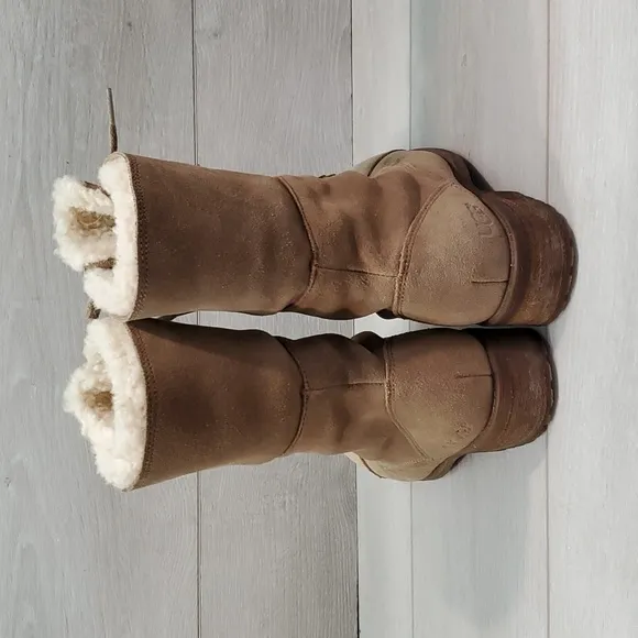 Ugg Australia Women Gradin  Ankle Suede Lace-up Sheepskin Boots shoes sz 6
