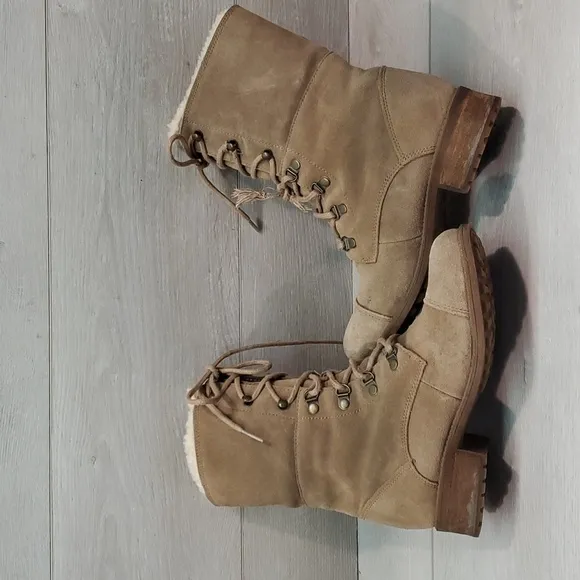 Ugg Australia Women Gradin  Ankle Suede Lace-up Sheepskin Boots shoes sz 6