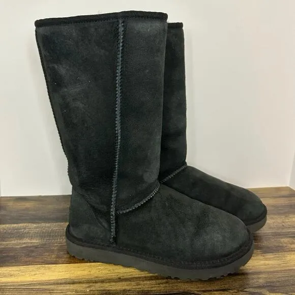 UGG Australia Women’s Classic Tall Boot Black Suede Shearling Sz 6 Cozy Iconic