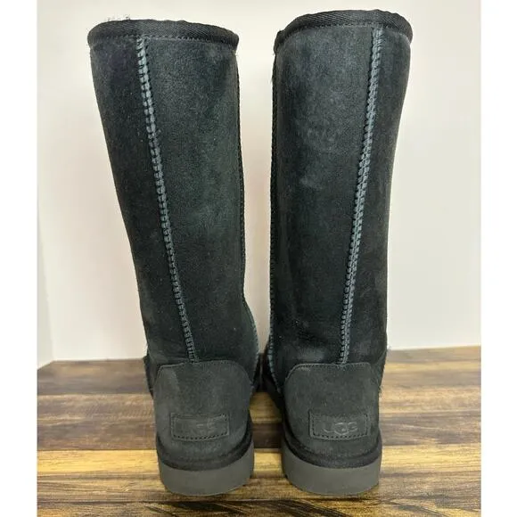 UGG Australia Women’s Classic Tall Boot Black Suede Shearling Sz 6 Cozy Iconic