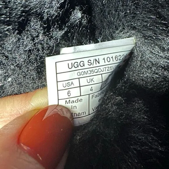 UGG Australia Women’s Classic Tall Boot Black Suede Shearling Sz 6 Cozy Iconic