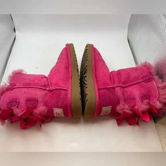 UGG Bailey Bow Pink Shearling Boots with Bows girls size 7