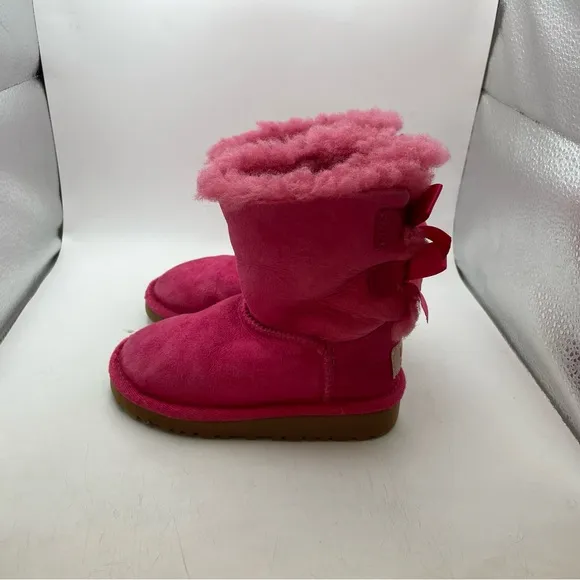 UGG Bailey Bow Pink Shearling Boots with Bows girls size 7