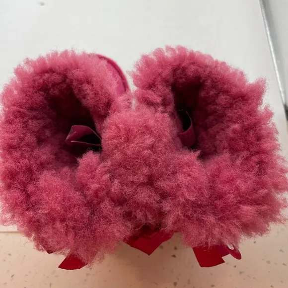 UGG Bailey Bow Pink Shearling Boots with Bows girls size 7