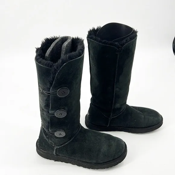 UGG Bailey Button Black Triple Shearling Suede Womans Boots sz 10
