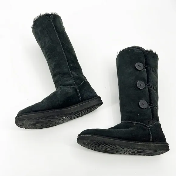 UGG Bailey Button Black Triple Shearling Suede Womans Boots sz 10