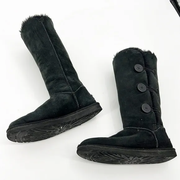 UGG Bailey Button Black Triple Shearling Suede Womans Boots sz 10