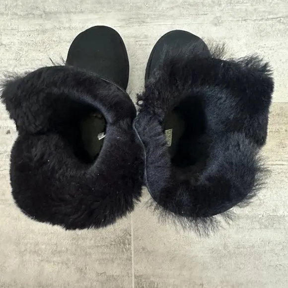 Ugg Bailey Button II Water Resistant Genuine Shearling Boot women’s size…