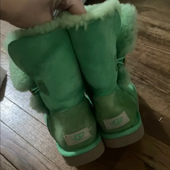 Ugg Bailey Button Shearling-Lined Boots in Green