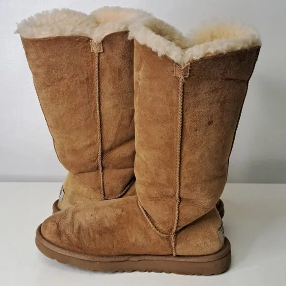 UGG Bailey Triplet Boot Chestnut 3 Button Sherpa Lined Suede 8 39 Mid Calve Y2K