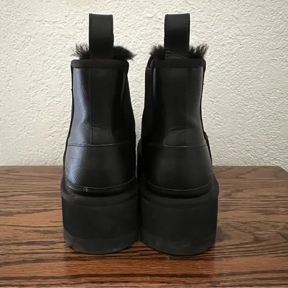UGG Black Chunky Neumel Platform Leather Shearling Lined Chelsea Boots 9
