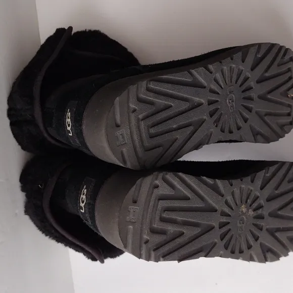 UGG black platform shearling boots 9