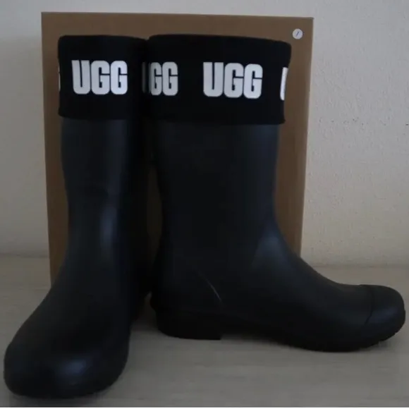 UGG Black Sienna Matte Graphic Logo Rubber Rain Boots