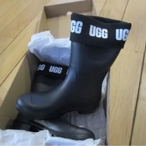 UGG Black Sienna Matte Graphic Logo Rubber Rain Boots