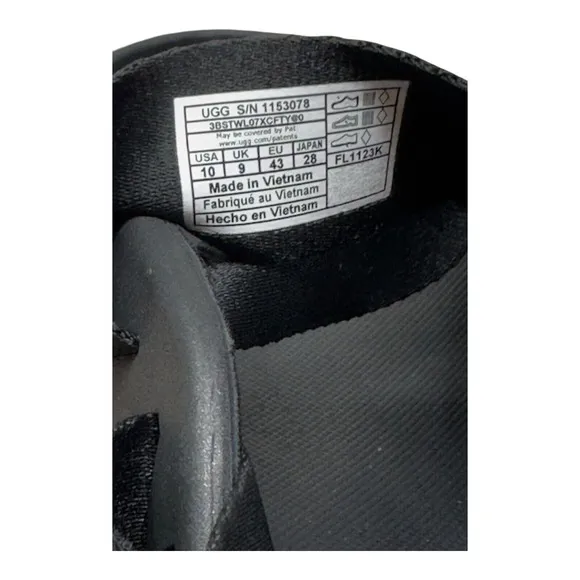 UGG BLACK STRATUS PLATFORM STRAPPY Water Sport SANDALS Men's US 10/ EUR 43 ~NWT