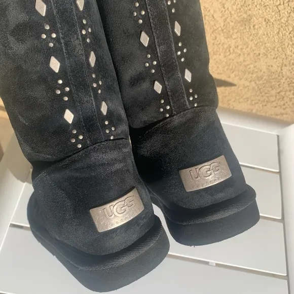 UGG black suede genuine shearling boots size 7