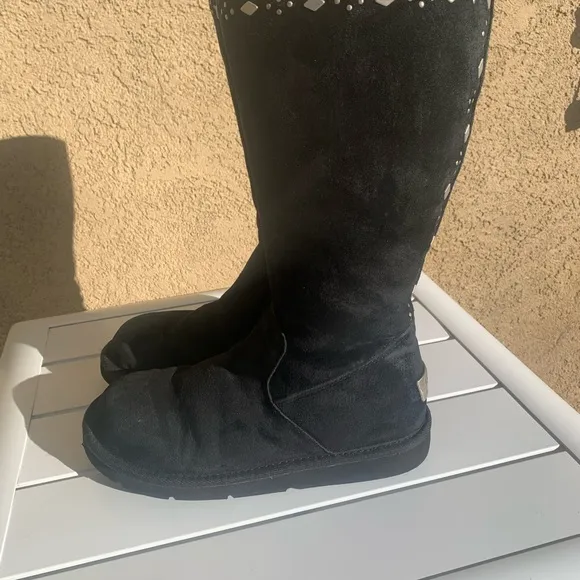 UGG black suede genuine shearling boots size 7