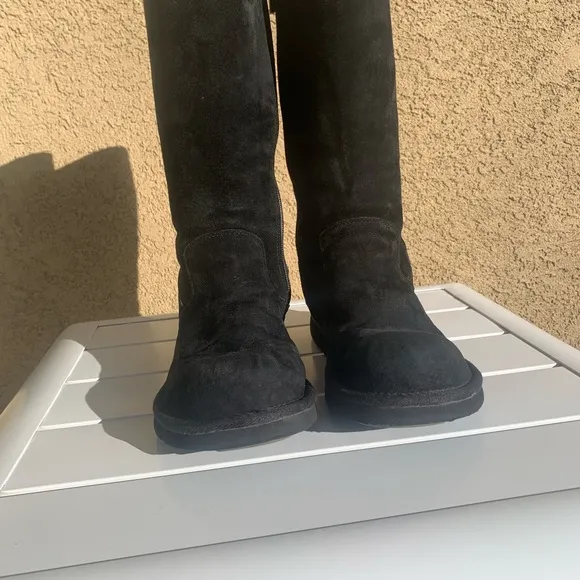 UGG black suede genuine shearling boots size 7