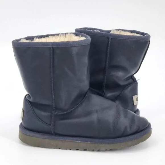 Ugg Boots Little Kids Size 2 Blue Classic Short Leather Sheepskin Winter Snow