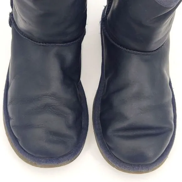 Ugg Boots Little Kids Size 2 Blue Classic Short Leather Sheepskin Winter Snow