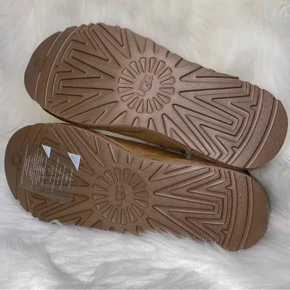 UGG boots woman size 10 New in box