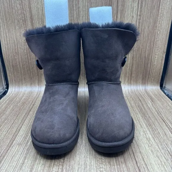 UGG Boots Womens 10 Bailey Button II Shearling Winter Snow Mid Chocolate Brown