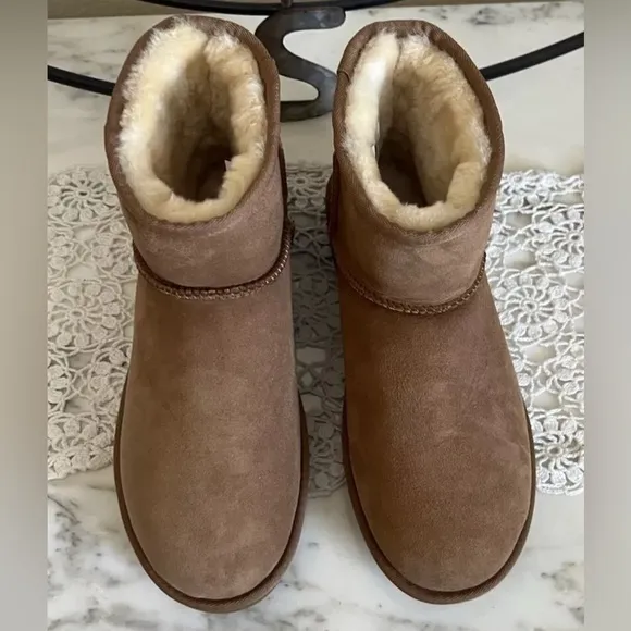 Ugg Chestnut Mini II Suede Shearling Weatherproof Boots 8