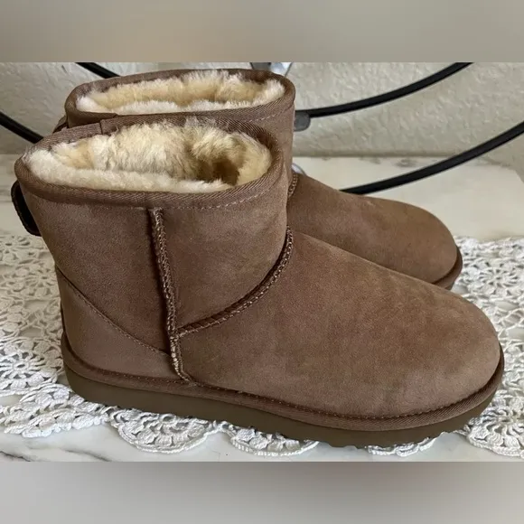 Ugg Chestnut Mini II Suede Shearling Weatherproof Boots 8