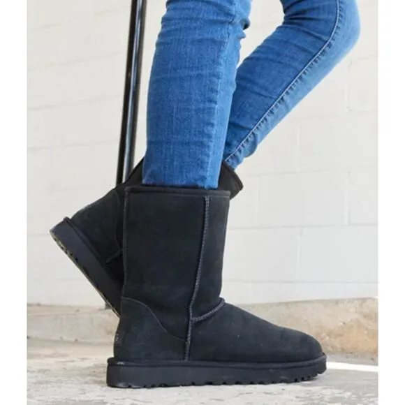 Ugg Classic II Short Sheepskin Boot Black Size 7