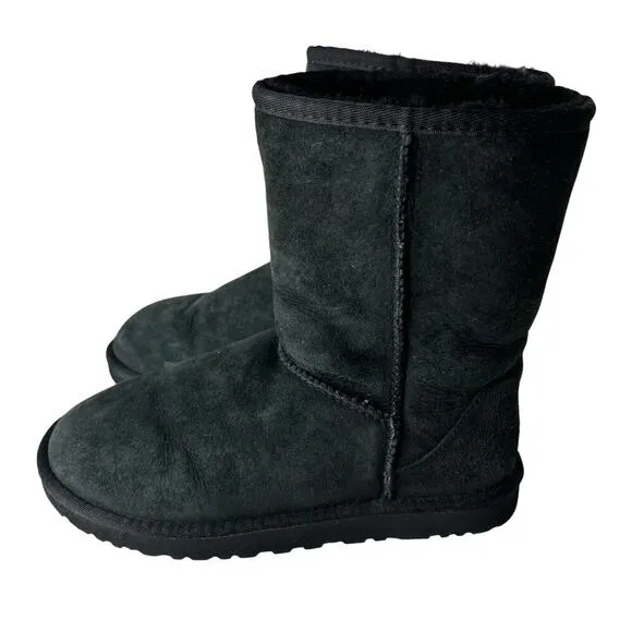 Ugg Classic II Short Sheepskin Boot Black Size 7
