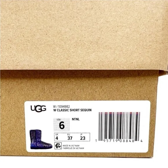 Ugg Classic Short Boots Sequin Womens Size 6 Blue Silver Mermaid Sparkle New NWT