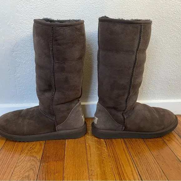 UGG Classic Tall Brown Suede Shearling Boots Size 9