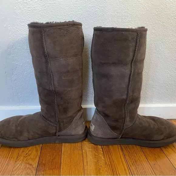 UGG Classic Tall Brown Suede Shearling Boots Size 9