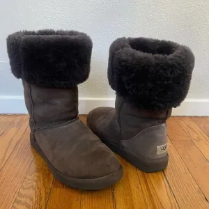 UGG Classic Tall Brown Suede Shearling Boots Size 9