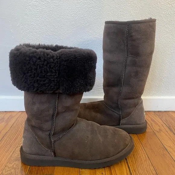 UGG Classic Tall Brown Suede Shearling Boots Size 9