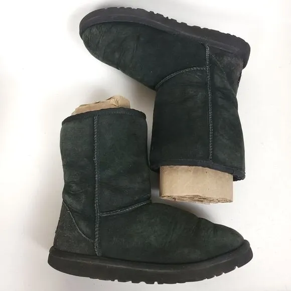UGG Classic Women's Short II Boots 5251 Black Sheep Skin lamb shearling Size 5