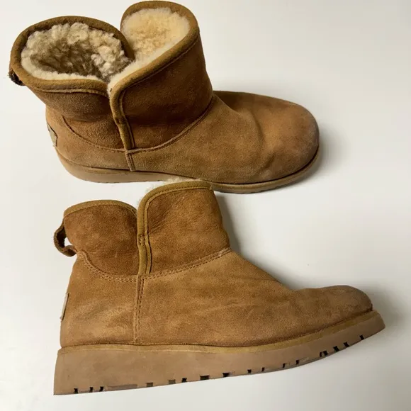 UGG Cory II Genuine Shearling Lined Kids Ankle Boots