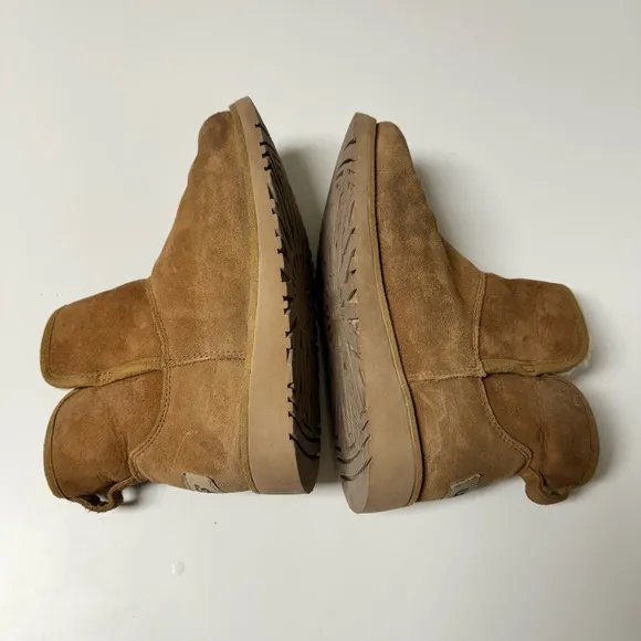 UGG Cory II Genuine Shearling Lined Kids Ankle Boots