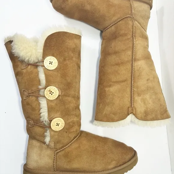 Ugg Eva Brown Suede and Shearling Button Up Boots Womens size 8