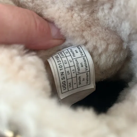 UGG Florence Chestnut Winter Boots with Shearling Lining