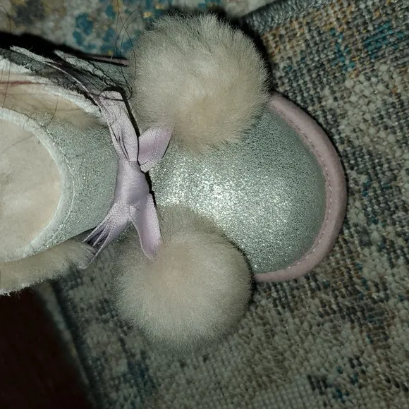 UGG Gita Cream Fur Pom Silver Metallic Leather/Lilac  Shearling Boots r Size 7