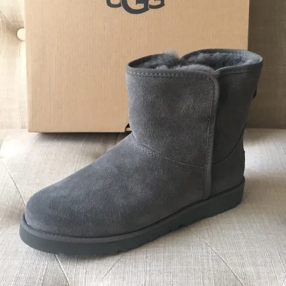 UGG Grey Cory II Genuine Shearling Lined Boots Sz 5.5 US